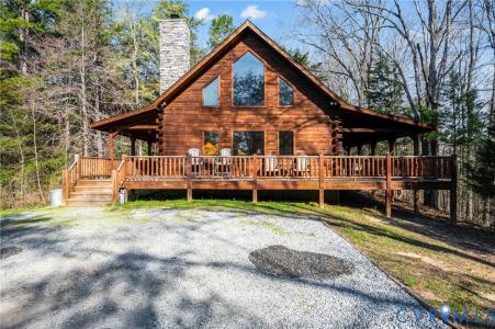 190 & 192 Vacation Drive, Farmville, Virginia 23901, USA