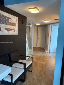 41 SE 5th St 717, Miami, Florida 33131