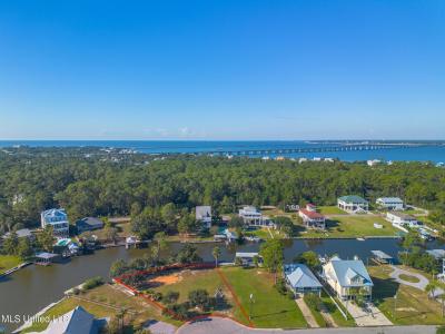 Golf View Drive, Pass Christian, Mississippi 39571, USA