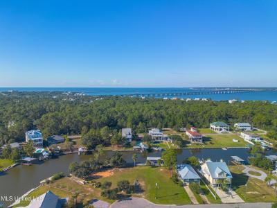 Golf View Drive, Pass Christian, Mississippi 39571