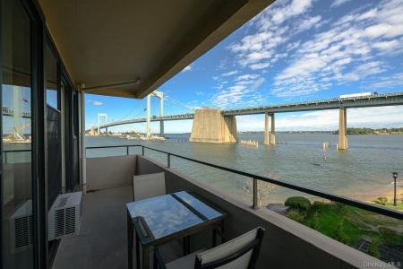 166-41 Powells Cove Boulevard unit: 4C 4C, Beechhurst, New York 11357