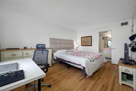 1100 E BAY DRIVE 60, LARGO, Floride 33770, États-Unis