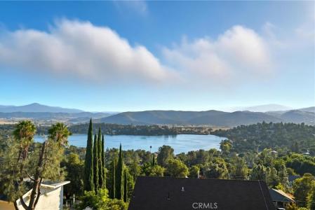18530 Glenwood Rd., Hidden Valley Lake, California 95467