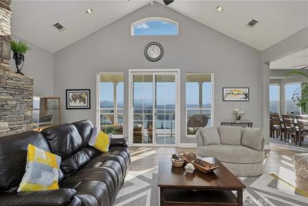 18530 Glenwood Rd., Hidden Valley Lake, California 95467