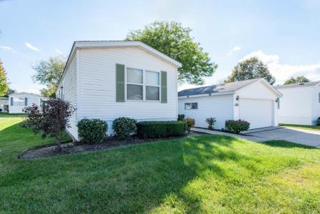3159 Jeanette Avenue, Park City, Illinois 60085
