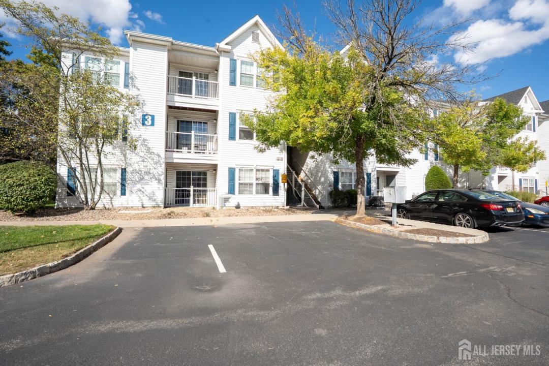 -323 Waterford Drive, Edison, 紐澤西州 08817, 美國