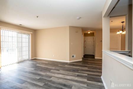 -323 Waterford Drive, Edison, 紐澤西州 08817, 美國