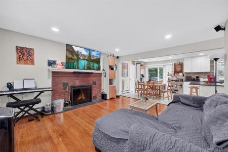 16 Faye Avenue, New Windsor, New York 12553