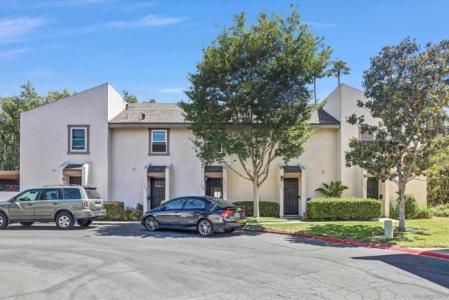 5696 Caminito Roberto, San Diego, California 92111