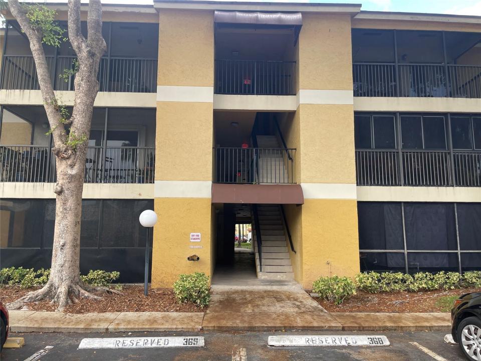 3083 N Oakland Forest Dr , 308, Oakland Park, פלורידה 33309, ארצות הברית של אמריקה 