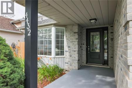 4432 DENNIS AVENUE, Beamsville, Ontario L3J 0E3, Kanada