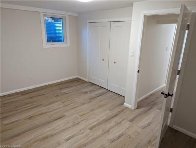 26 SPRINGBANK CRESCENT, Kitchener, Ontario N2M 4P7, Canada