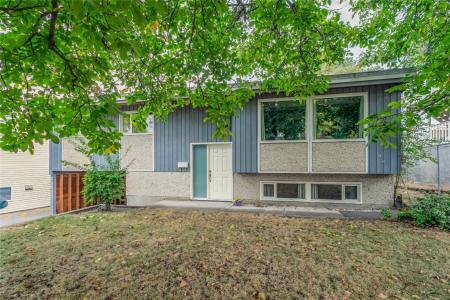 1415 HIGHLAND DRIVE S, Kelowna, British Columbia V1Y 3W3, Canada