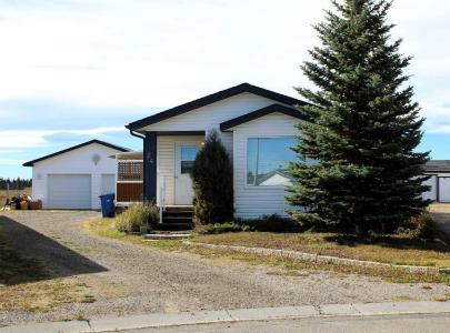 24 NOBLEFERN WAY, Sundre, Alberta T0M 1X0, Kanada