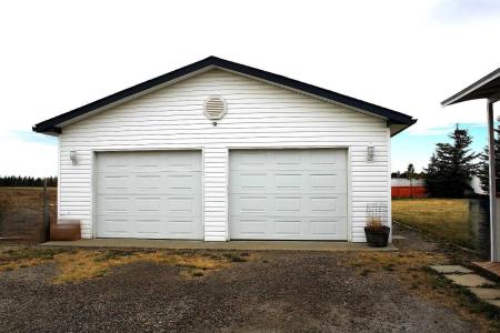 24 NOBLEFERN WAY, Sundre, Alberta T0M 1X0, Kanada