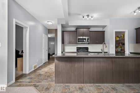 99 DALQUIST BAY, Leduc, 阿尔伯塔 T9E 0J7, 加拿大