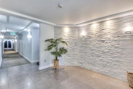 4125  Boul. St-Jean, Dollard-Des Ormeaux, Quebec H9G 2R4, Canada