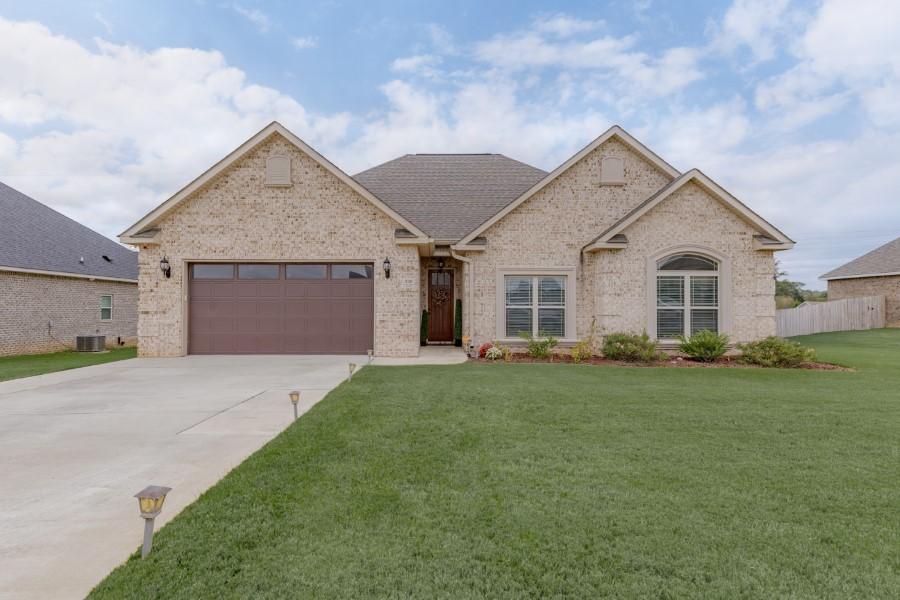 250 Ashley Nicole Avenue, Bonaire, Georgia 31005