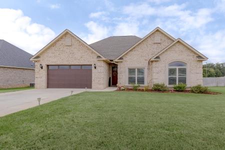 250 Ashley Nicole Avenue, Bonaire, Georgia 31005