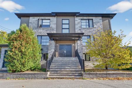 14  Rue Guy, Saint-Eustache, 魁北克省 J7R 6V4, 加拿大