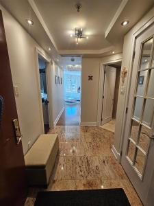 2000  Rue Drummond, Montréal (Ville-Marie), Quebec H3G 2X1, Canada