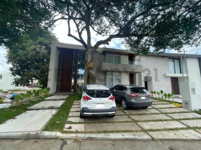 Condominio Le Parc Costanera, Radial 26 y 5to anillo , Norte, Santa Cruz 00001, Bolivia