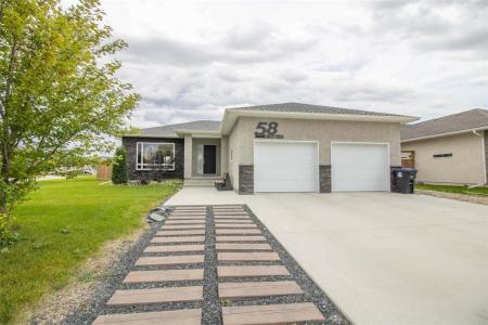 58 WYNDHAM ESTATE DRIVE, Steinbach, Manitoba R5G 2K6, Canada
