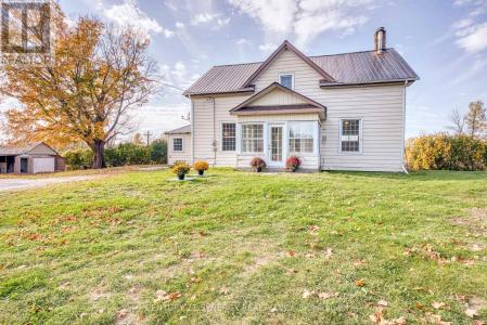 13 BRANDELLE LANE, Tay Valley, Ontario K7H 3C6, Canada