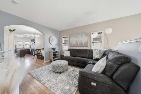 22 MACKENZIE RANCH WAY, Lacombe, Альберта T4L 0A7, Канада