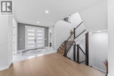 7 MYSTIC RIDGE WAY SOUTHWEST, Calgary, アルバータ T3H 1S7, カナダ