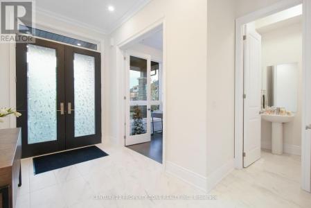 2406 CHARLES CORNWALL AVENUE, Oakville (ga Glen Abbey), Ontario L6M 5M4, Canadá