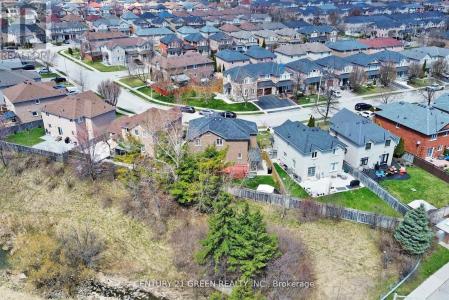 26 DOLPHIN SONG CRESCENT, Brampton (sandringham-wellington), Ontario L6R 2A4, Canada