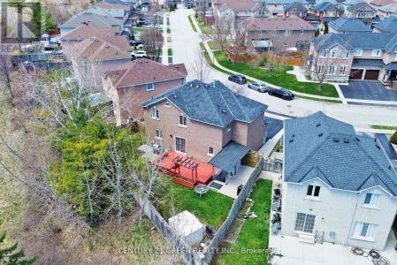 26 DOLPHIN SONG CRESCENT, Brampton (sandringham-wellington), Ontario L6R 2A4, Canada