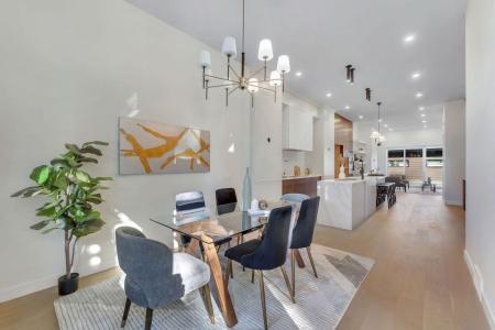 5018 21A STREET SW, Calgary, Alberta T6T 0B3, Canadá