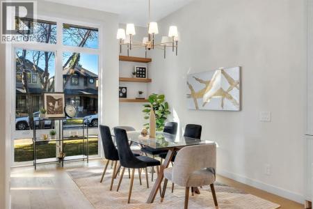 5018 21A STREET SOUTHWEST, Calgary, Alberta T6T 0B3, Canada