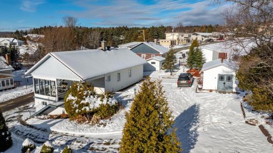 15 Rue St-Jean-Baptiste, Saint-Louis-du-Ha! Ha!, Quebec G0L 3S0, Canadá