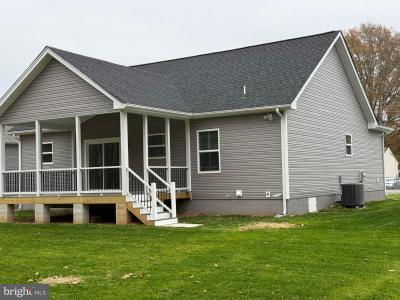 209 Holly Way, Colonial Beach, Virginia 22443, USA