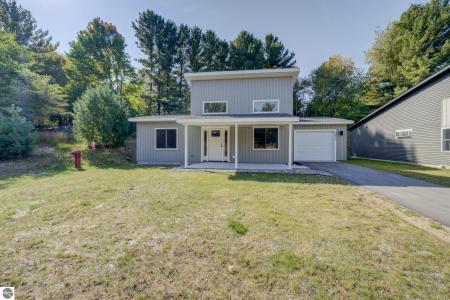 3896 Falling Leaf Trail, Traverse City, Michigan 49686, Estados Unidos