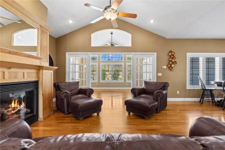 2111 W 4th Street, Vinton, 爱荷华州 52349, 美国