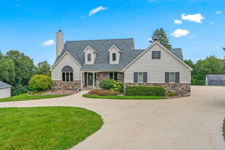 W259N6154 Mary Hill Rd, Lissabon, Wisconsin 53089, USA