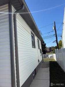 -37 Hazelhurst Street, New Brunswick, New Jersey 08901, USA