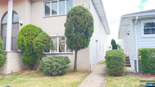 41 Hillcrest Avenue, Lodi, New Jersey 07644, États-Unis