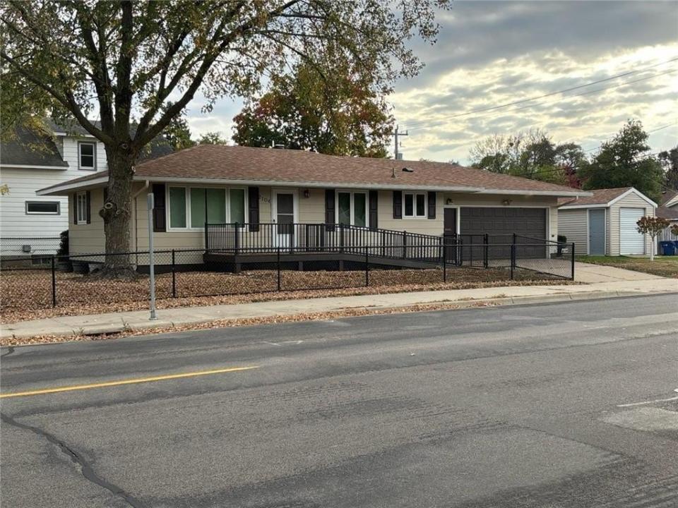 2104 3rd Street N, Saint Cloud, Миннесота 56303, Соединенные Штаты