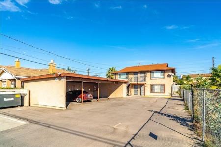 156 E king Street 4, San Bernardino, קליפורניה 92408, ארצות הברית של אמריקה 