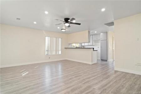 156 E king Street 4, San Bernardino, קליפורניה 92408, ארצות הברית של אמריקה 