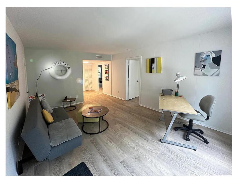 2020 Continental Avenue unit: 205, Tallahassee, Flórida 32304, Estados Unidos