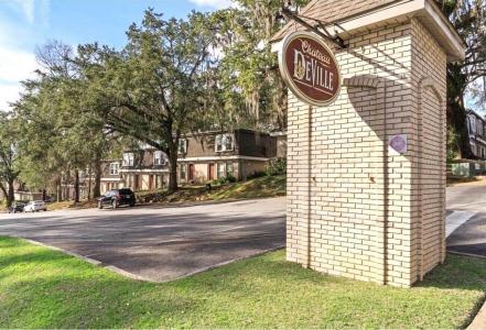 2020 Continental Avenue unit: 205, Tallahassee, Flórida 32304, Estados Unidos