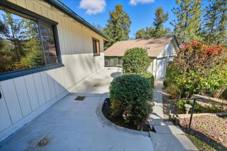 38040 Wortham Road, Oakhurst, California 93644