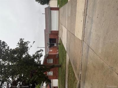 20517 River Oaks Drive, Dearborn Heights, Michigan 48127, États-Unis