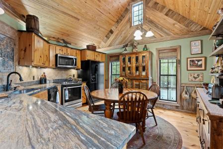 6112 Cove Road, Mentone, Alabama 35984